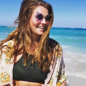 Meet your Posher, Eden